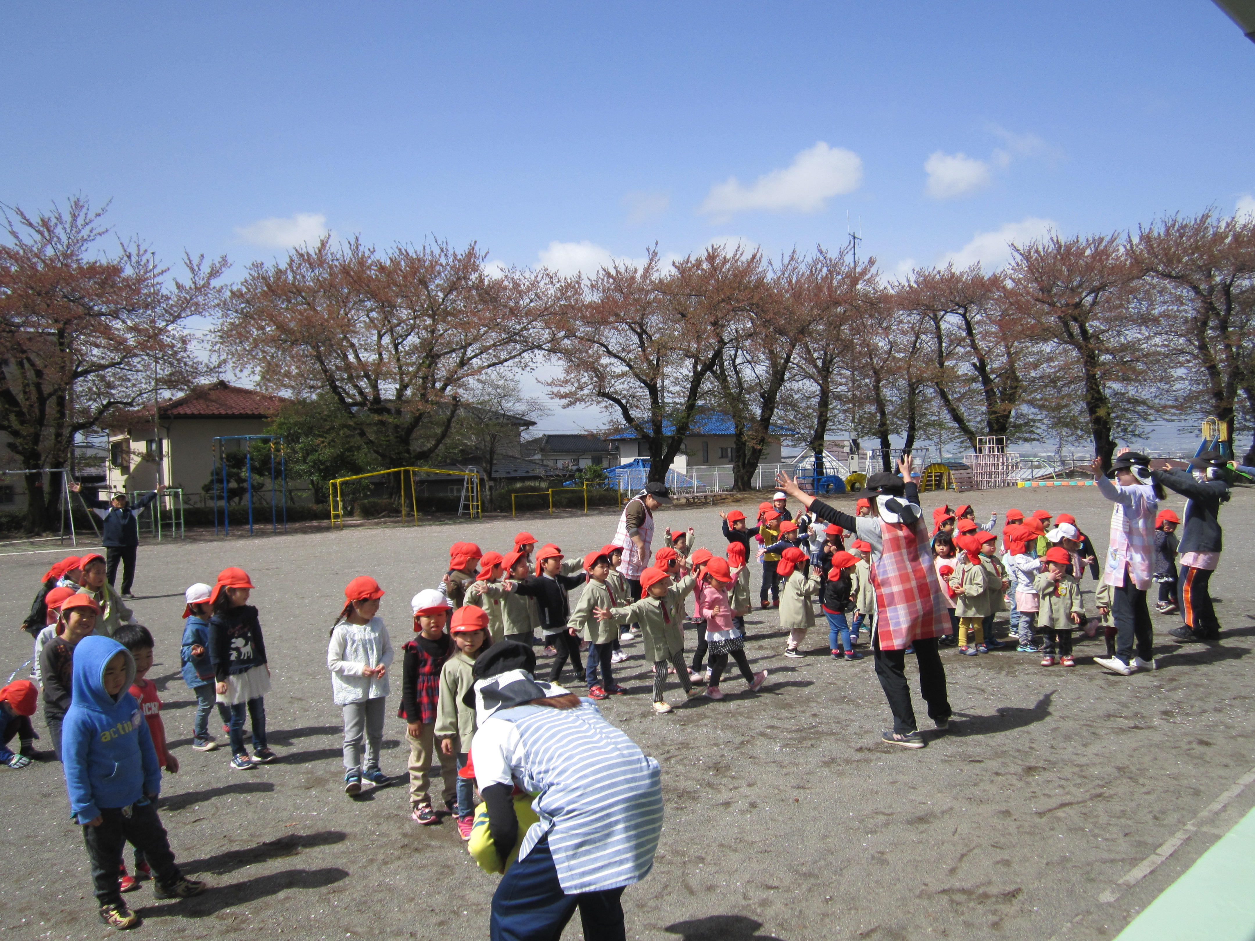 ・うさぎ、ゴリラ、アヒルなどの動物になって体操しよう!! 保育日誌 認定こども園 松本短大幼稚園